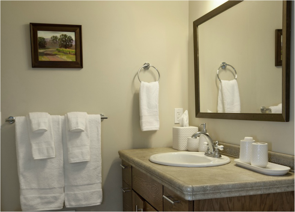 Sonoma Rosso Guest Cottage Bathroom